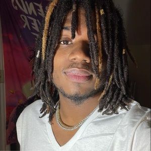 Meet your Posher, Lavaris